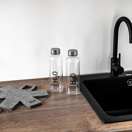 No. 1 Πλωτό κατάλυμα *